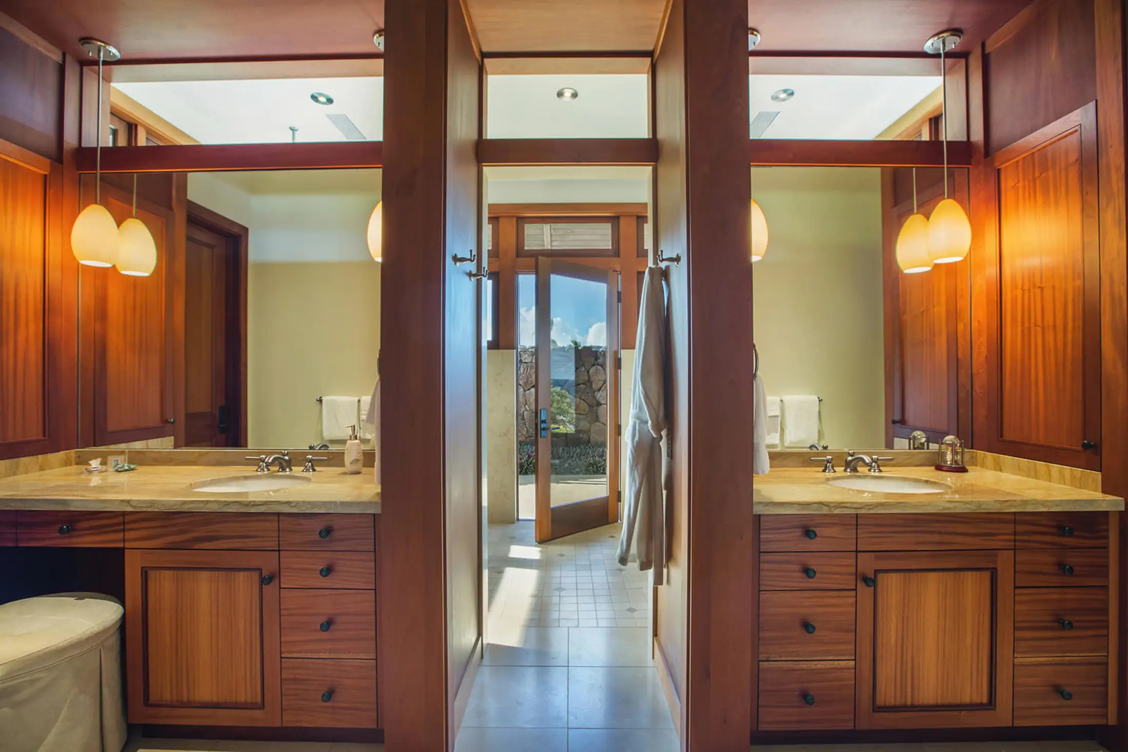 Aliomanu Beachfront Custom Home Bathroom