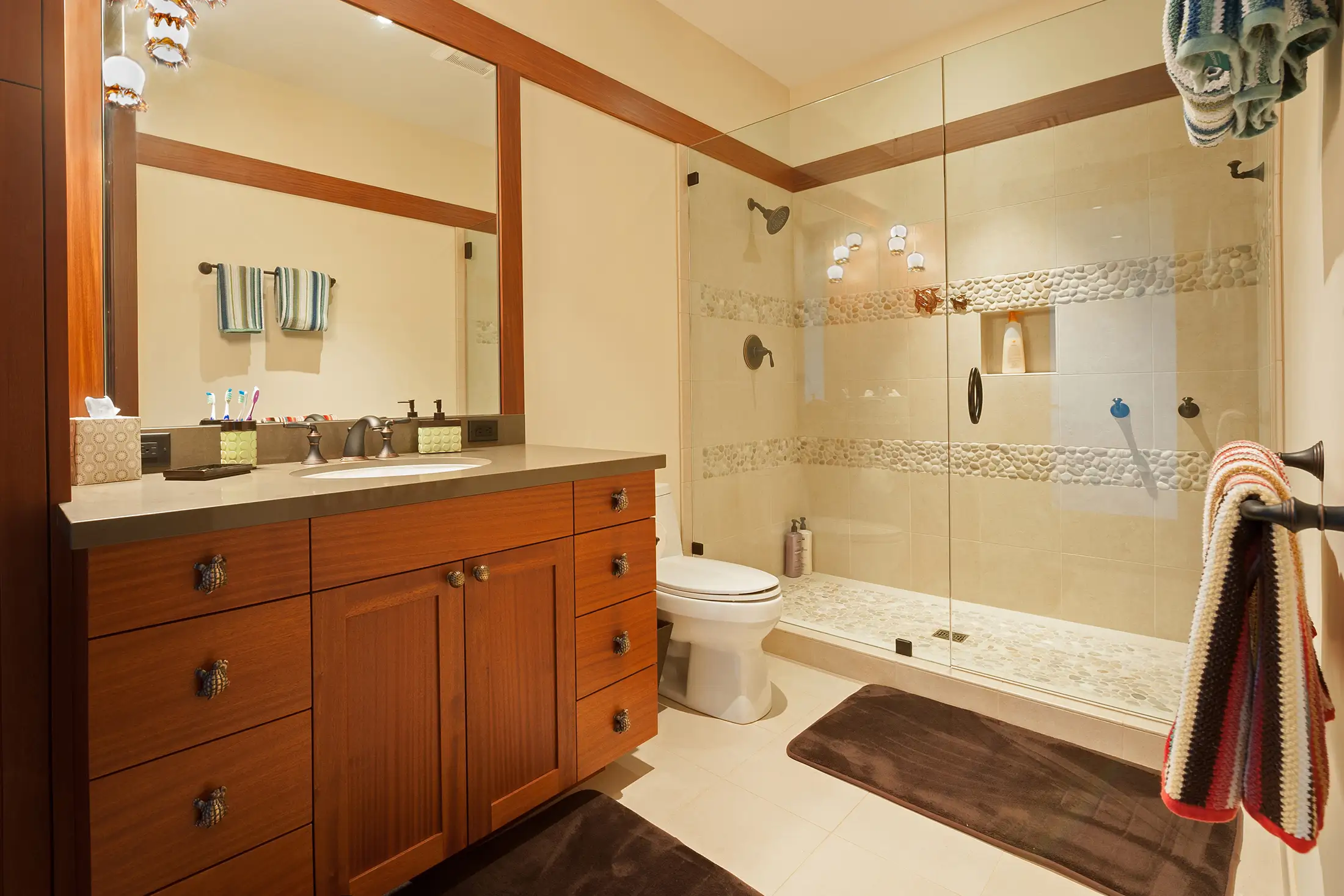 Custom Home in Kilauea Bath