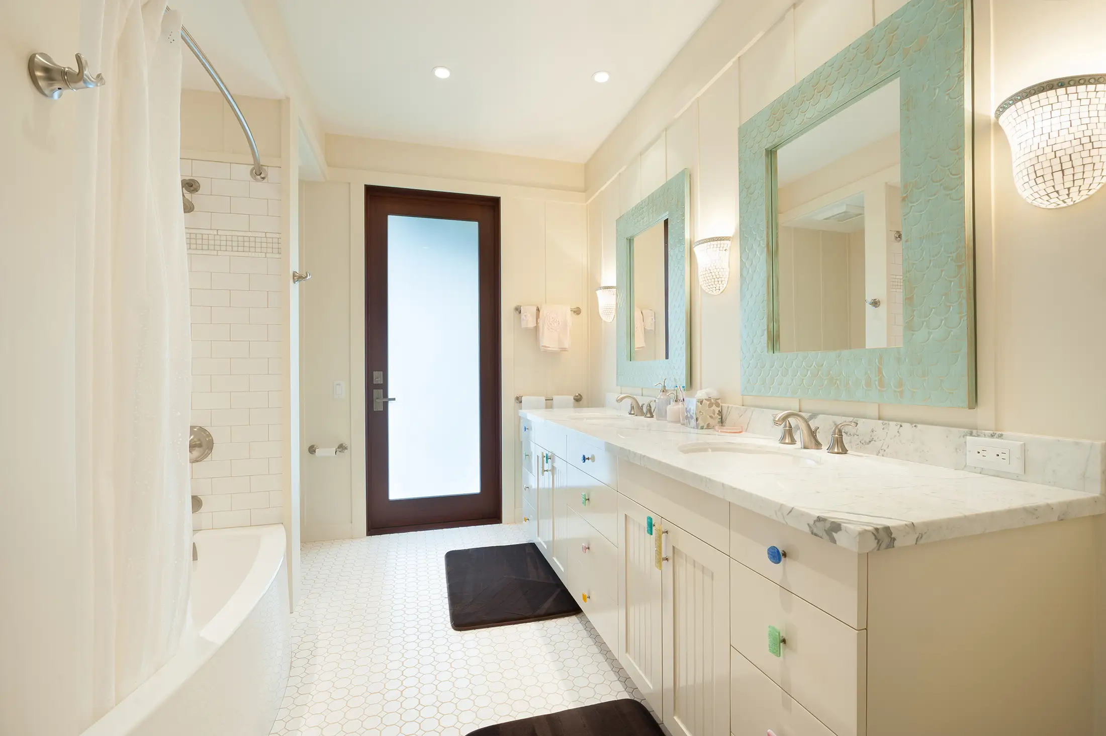 Custom Home in Kilauea Bathroom