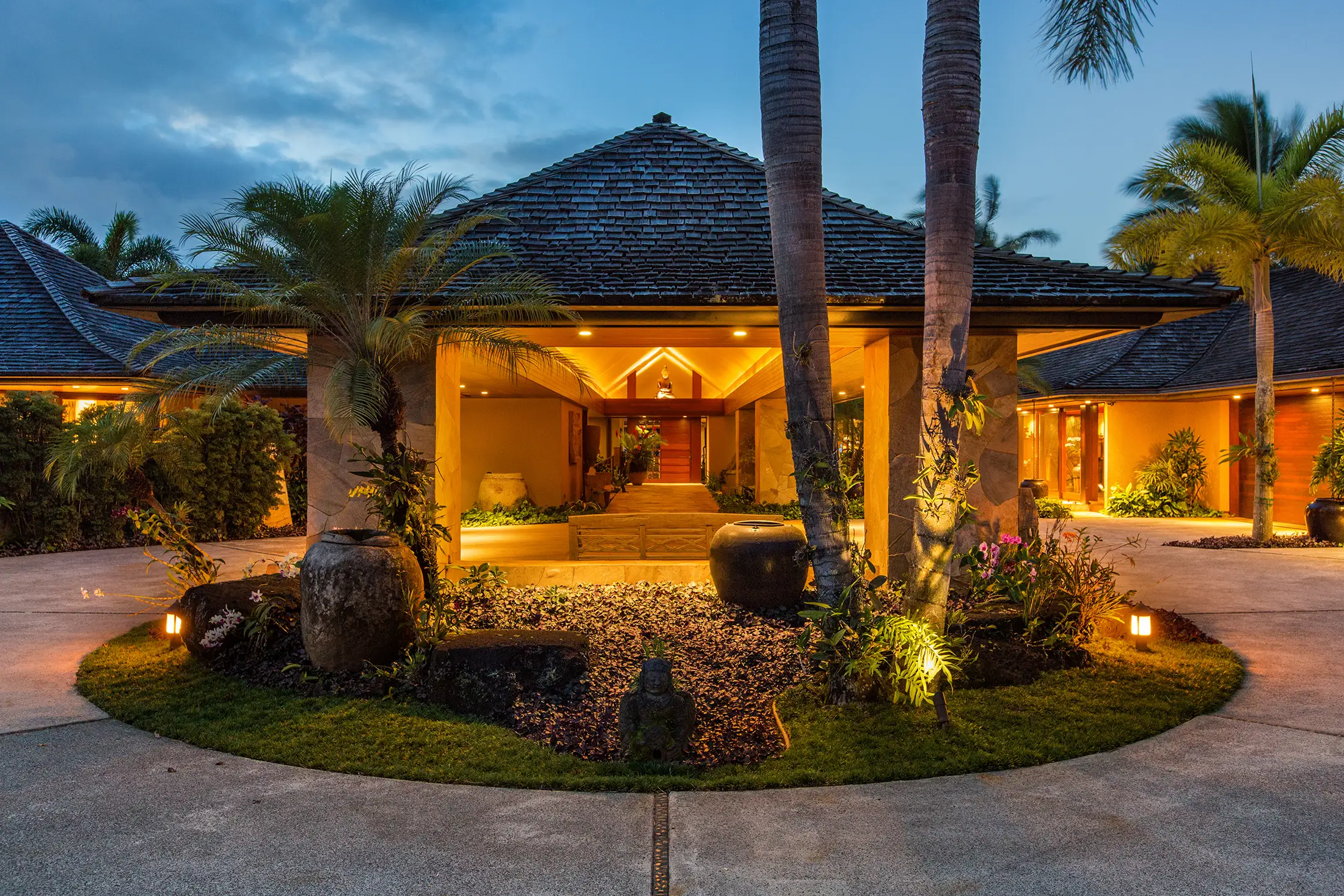 The Point at Anini Vista Grand Entrance